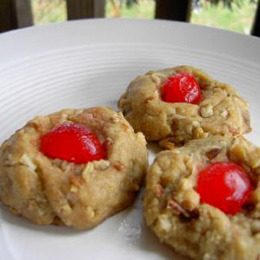 Vegan Bachelor Button Cookies