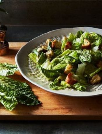 Traditional Vegan Caesar Salad