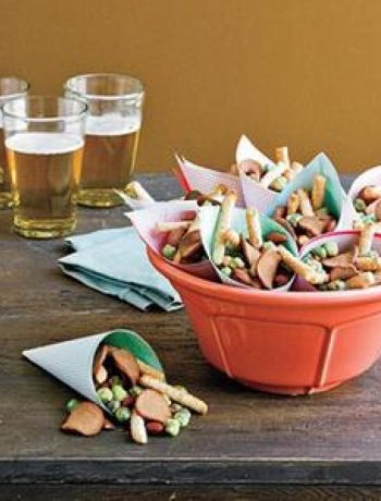 Easy Party Snack Mix