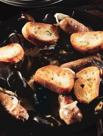 Steamed Mussels with Sausages and Fennel