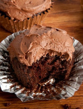 Vegan Chocolate Cupcakes with Chocolate Frosting Recipe