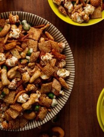 Asian-Flavored Snack Mix