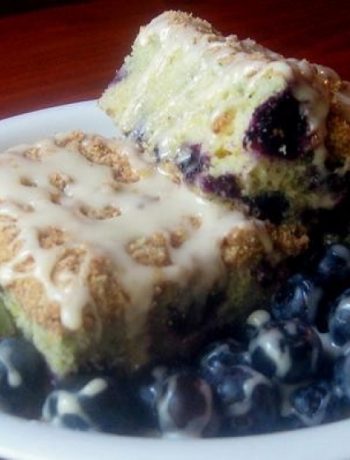Blueberry Streusel Cake With Lemon Icing