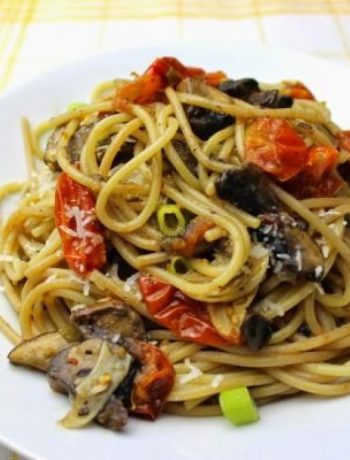 Mushroom, roasted tomato and garlic pasta