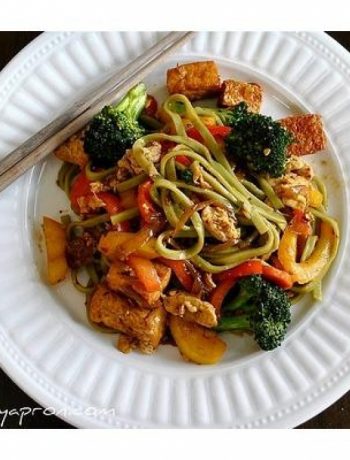 Pad Se Ew Tofu With Vegetable Noodles