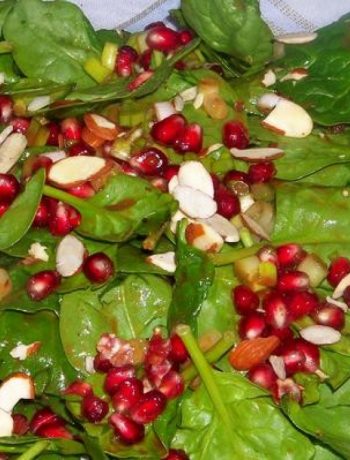 Colorful and Crunchy Pomegranate and Spinach Side Salad