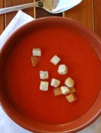 Smoky roasted tomato and red pepper soup