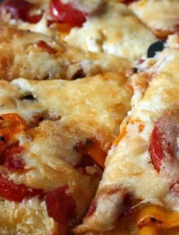 Tomato and Bacon Pizza With Rice Crust