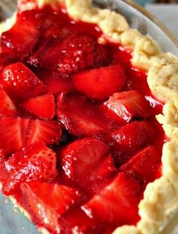 Easy Homemade Strawberry Pie