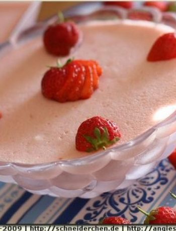 Strawberry Marshmallow Mousse