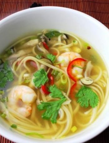 Hot and sour noodle soup