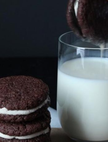 Delicious Homemade Chocolate Oreos