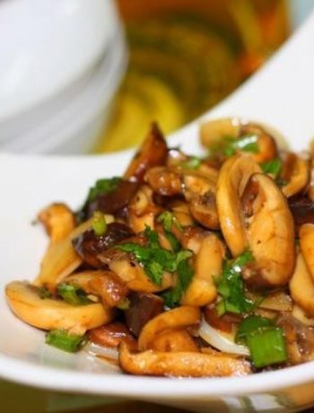 Stir Fry Mushrooms In Butter, Garlic And White Wine