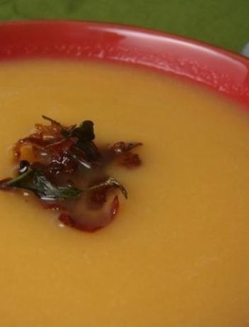 Cantaloupe Soup With Crispy Ham and Basil