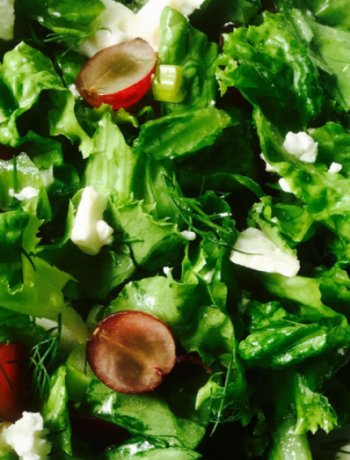 Greek Spring Salad: Prasini Salata