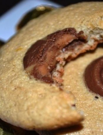 Brown Sugar Sponge Cookie w/ Chocolate Covered Caramels