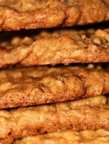 Cinnamon Toffee Praline Oatmeal Cookies