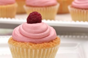 Zingy Lemon Raspberry Cupcakes