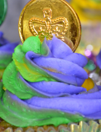 Mardi Gras Cupcakes