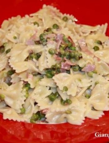 Farfalle with Peas, Ham and Cream