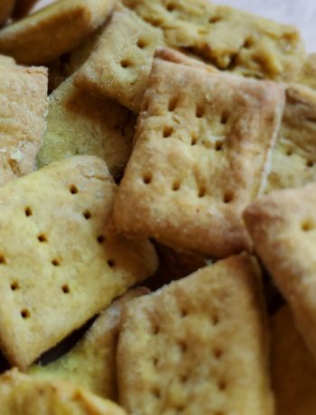 Curry Crackers