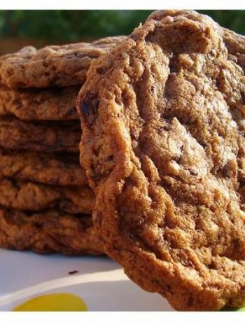 Chocolate Chip Strawberry Crunch Cookies