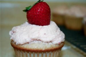 Organic Strawberry Cupcakes