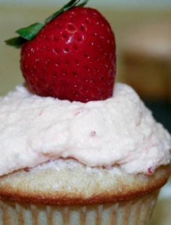 Organic Strawberry Cupcakes