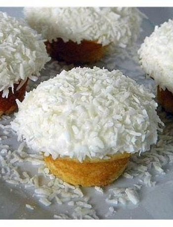 Vanilla Coconut Snowball Cupcakes